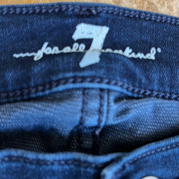 7 for all mankind Gwenevere sz29 dark blue wash w/intentional fading/distressing - Picture 3 of 12